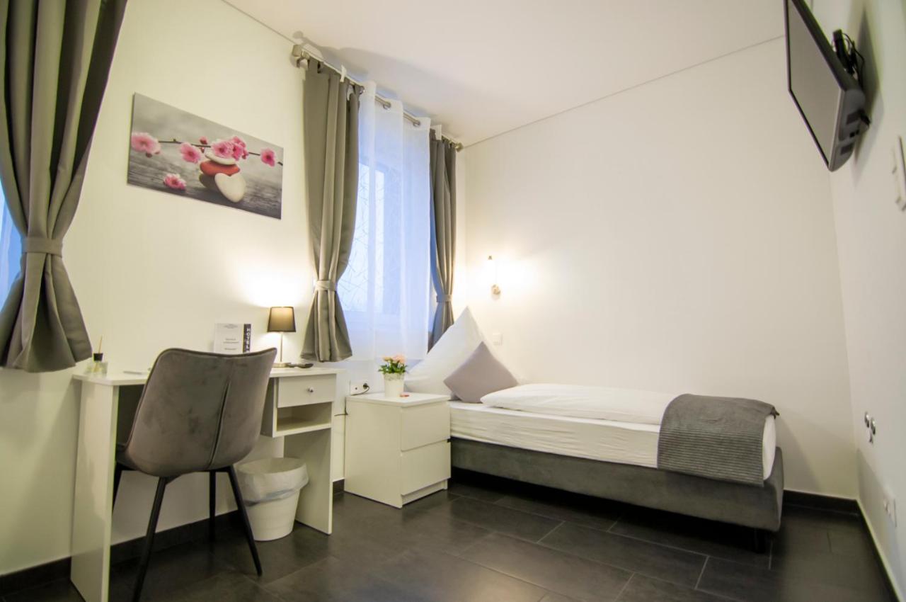 Hotel L201 - 24H Self-Check In Gablitz Bagian luar foto